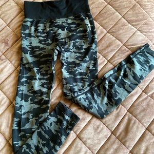 BLACKCAMO SEAMLESS HIGH WAIST FULL LENGTH LEGGINGS
